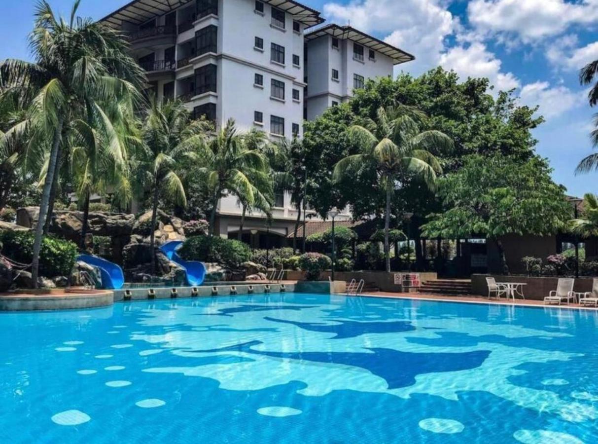 Instay Leisure Mahkota With Sea/Pool View Malacca Exterior photo