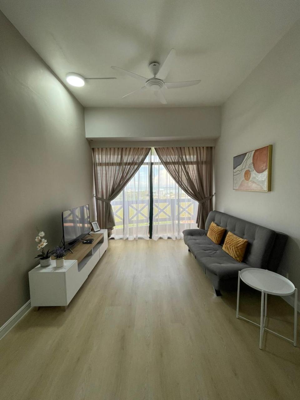 Instay Leisure Mahkota With Sea/Pool View Malacca Exterior photo